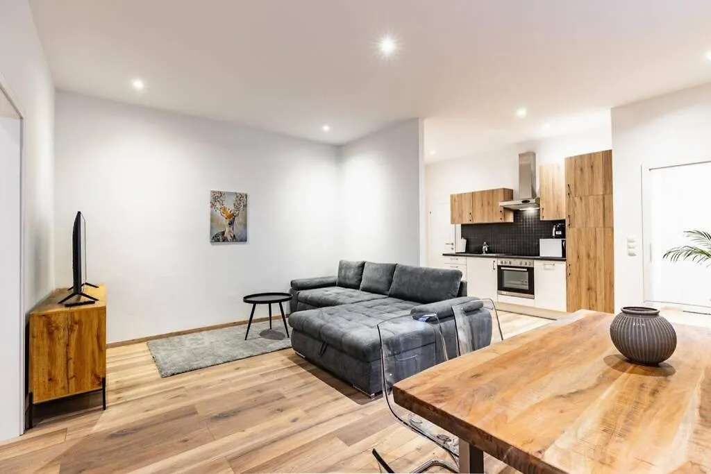 Modern Apartment Next To Subway Station Vienna