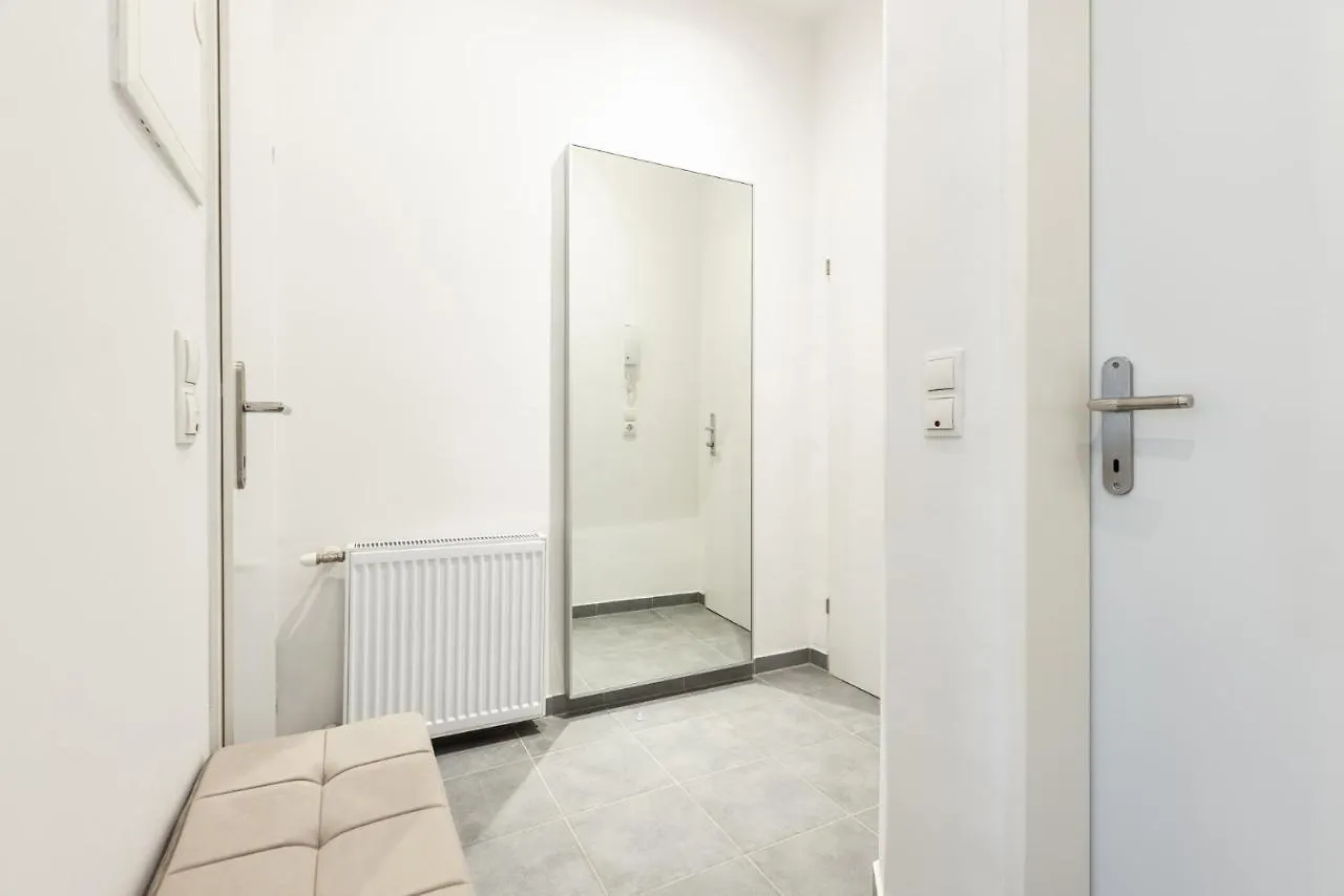 Modern Apartment Next To Subway Station Vienna 0*,